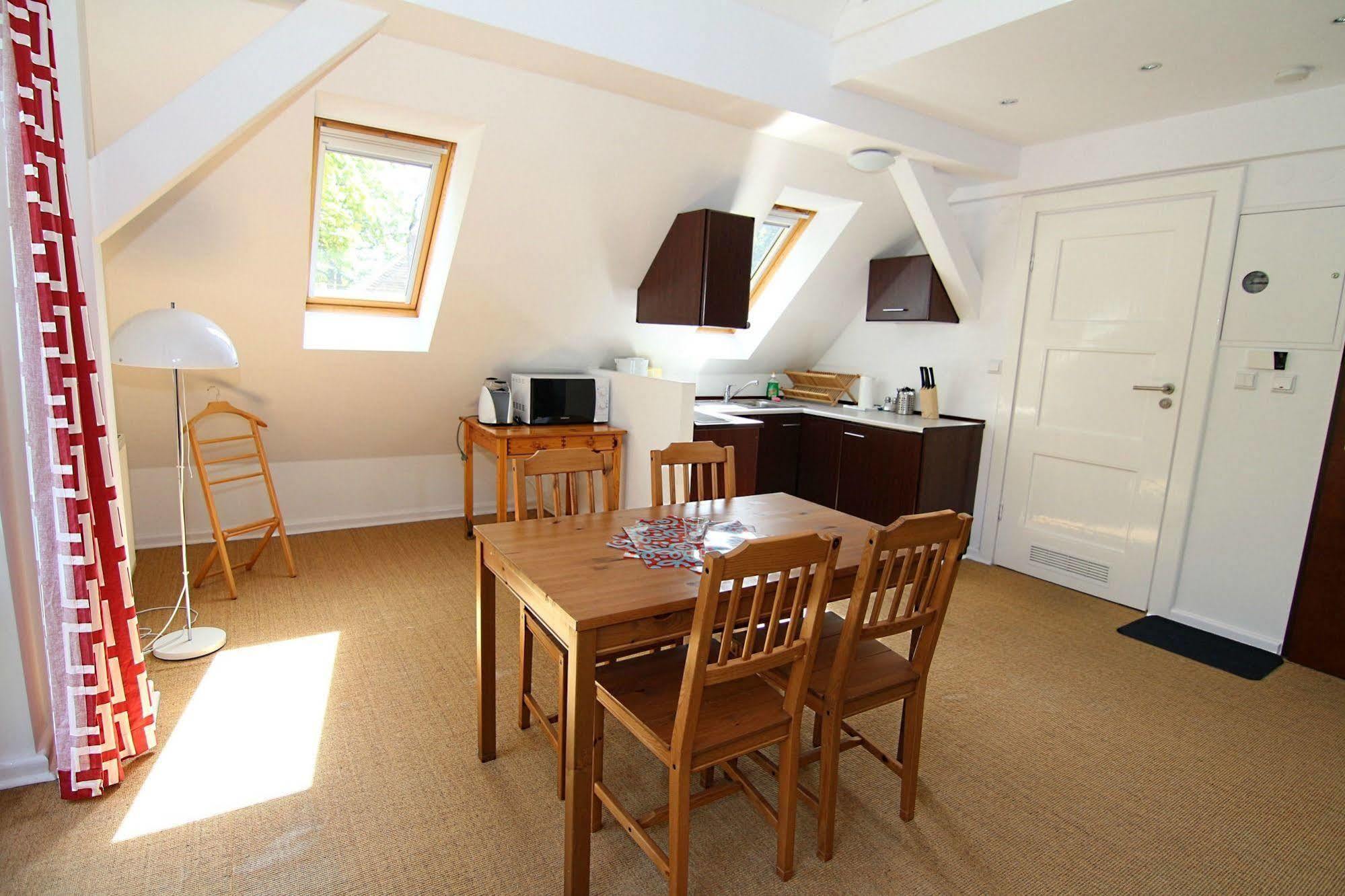 - Stil 2 Apartament *